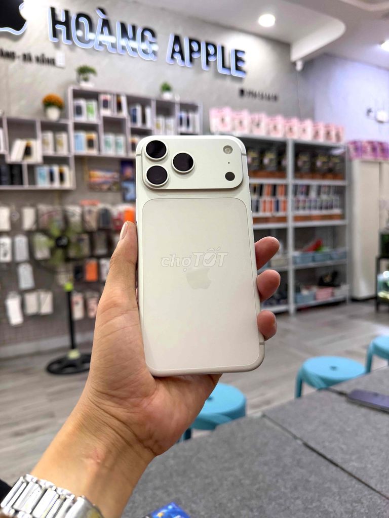 iPhone 17 Pro Max 256GB Chính Hãng nguyên bản 100%. Mua bán Điện thoại tại Quận Hải Châu Đà Nẵng được đăng bởi Hoàng Táo 273 Nguyễn Hoàng hình 1