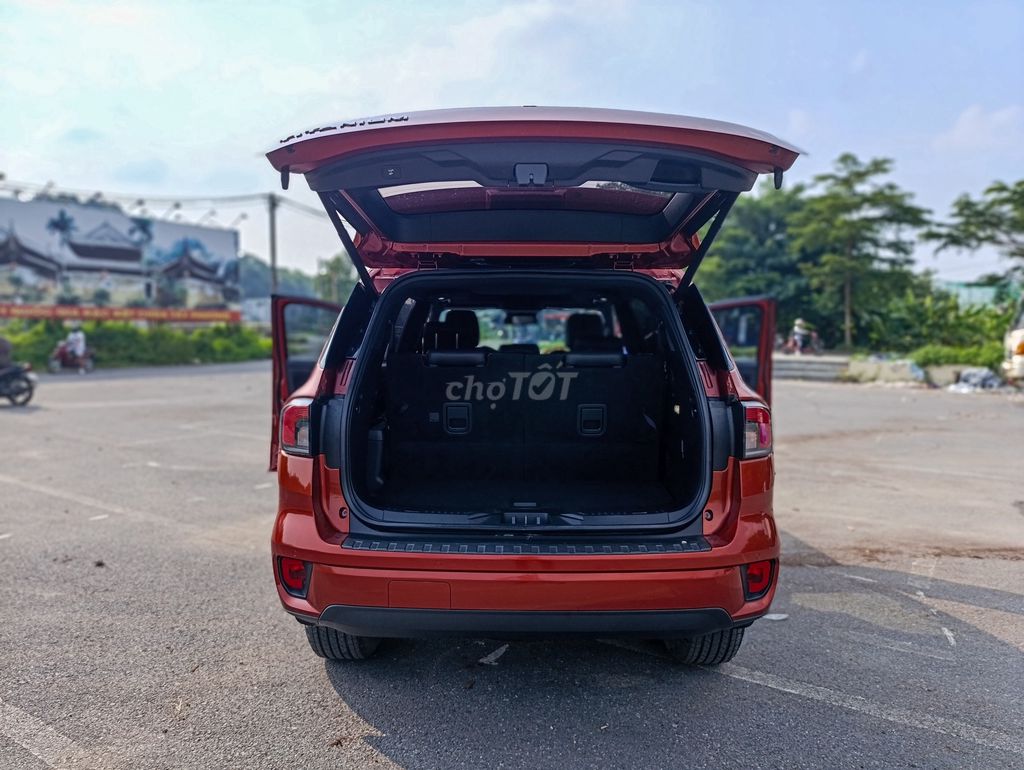 Ford Everest Titanium 2WD 2022 Красный 40000 км