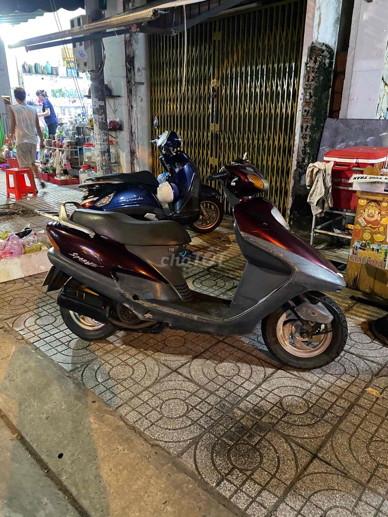 Скутер Honda Spacy красно-коричневый классический
