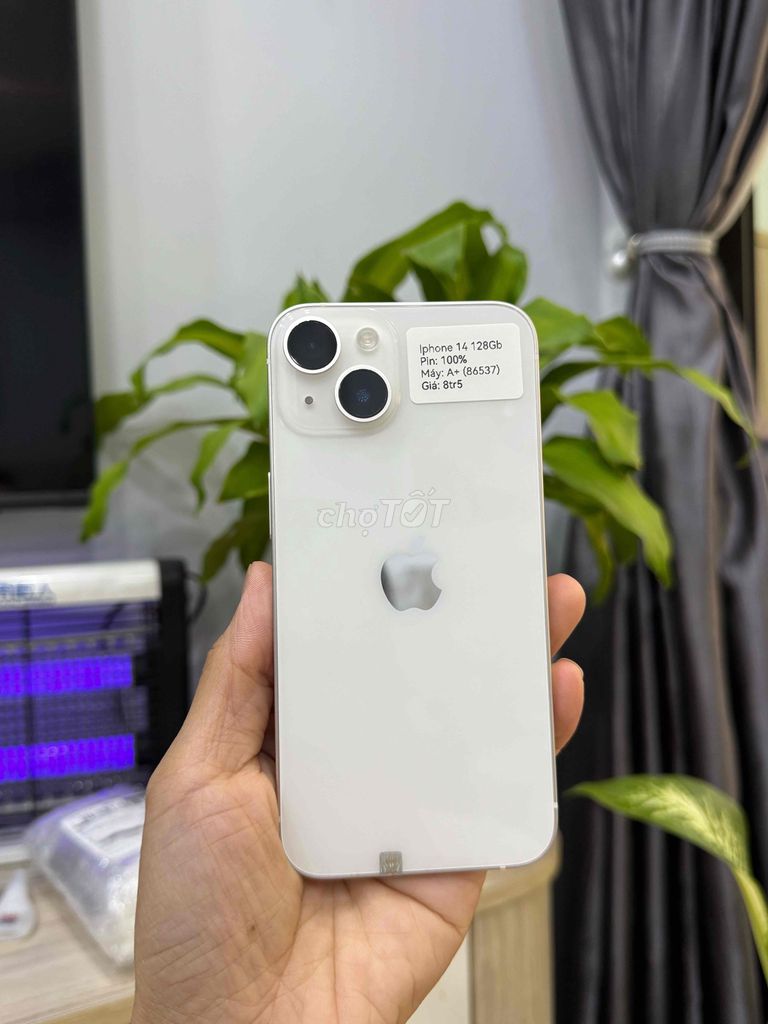 iPhone 14 128G Quốc tế Trắng P100 zin đẹp 99. Mua bán Điện thoại tại Huyện Hóc Môn Tp Hồ Chí Minh được đăng bởi Thu hình 1