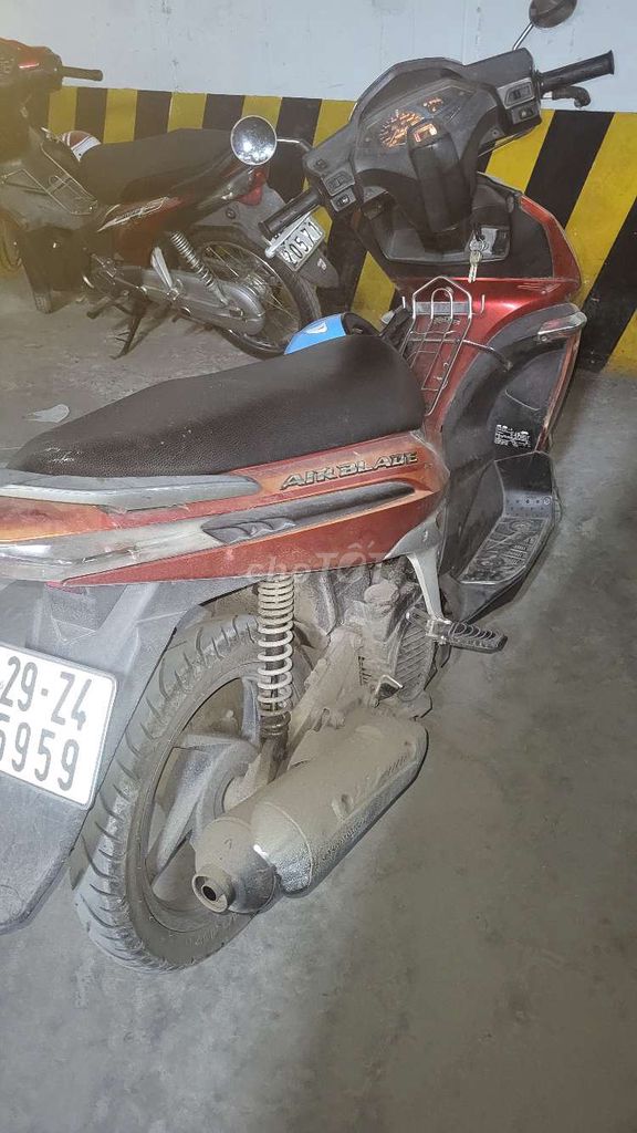 Airblade 110cc. Mua bán Xe máy tại Quận Bắc Từ Liêm Hà Nội được đăng bởi Vũ Phan hình 3