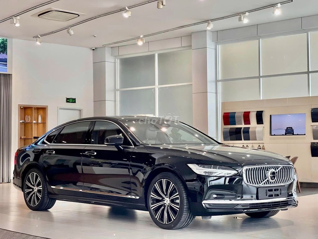 Volvo S90 B6 Ultimate Ưu đãi lớn chỉ còn 05 xe