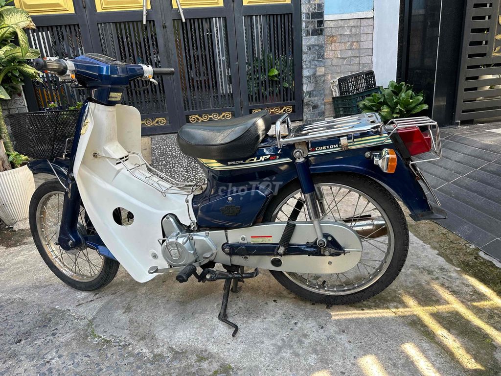 cúp 50cc đèn vuông dk 2022 ko cần bằng lái. Mua bán Xe máy tại Quận Bình Thạnh Tp Hồ Chí Minh được đăng bởi long pham xuân hình 6