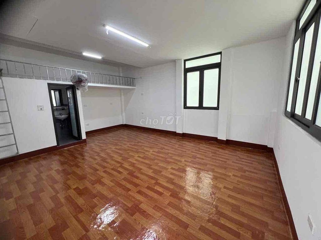 Chính chủ - cho thuê phòng  ngõ 92 Trương Định -35m2- 10m ra phố -