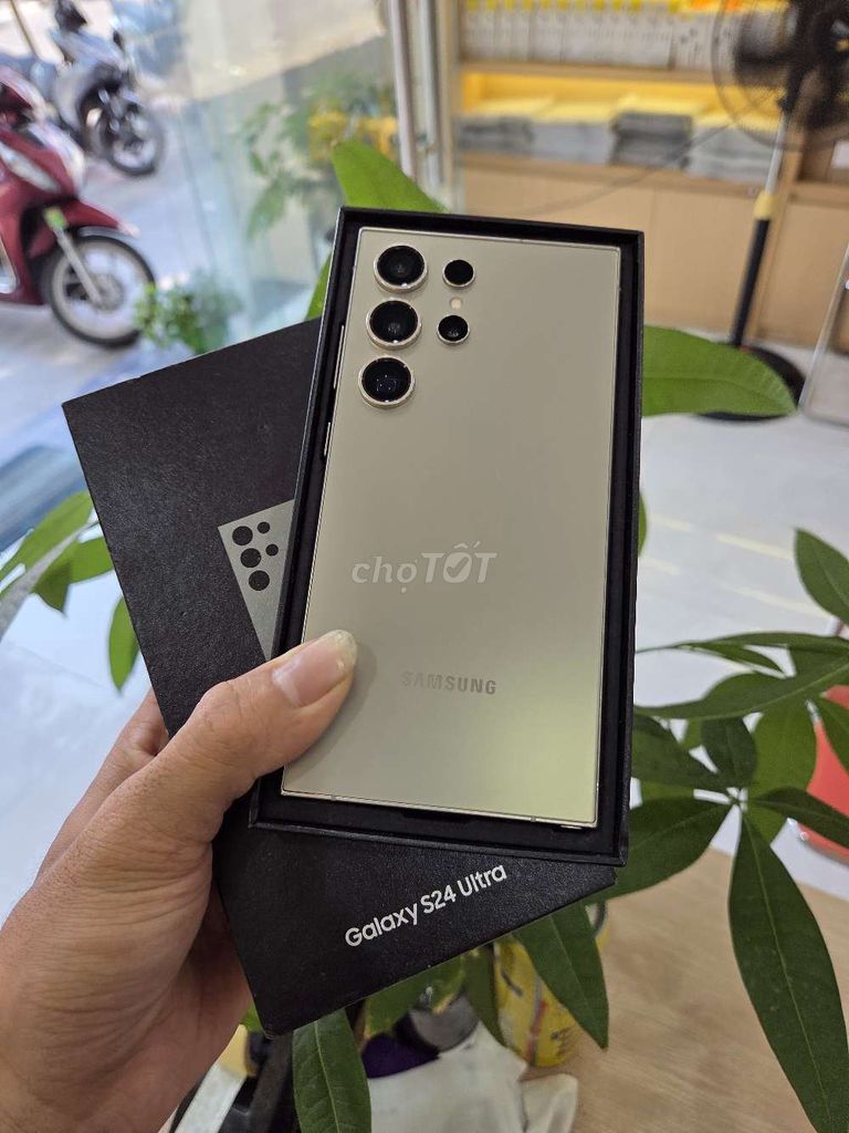 Samsung Galaxy S24 Ultra 5G Vàng. Mua bán Điện thoại tại Quận Hải Châu Đà Nẵng được đăng bởi MiPhone hình 1