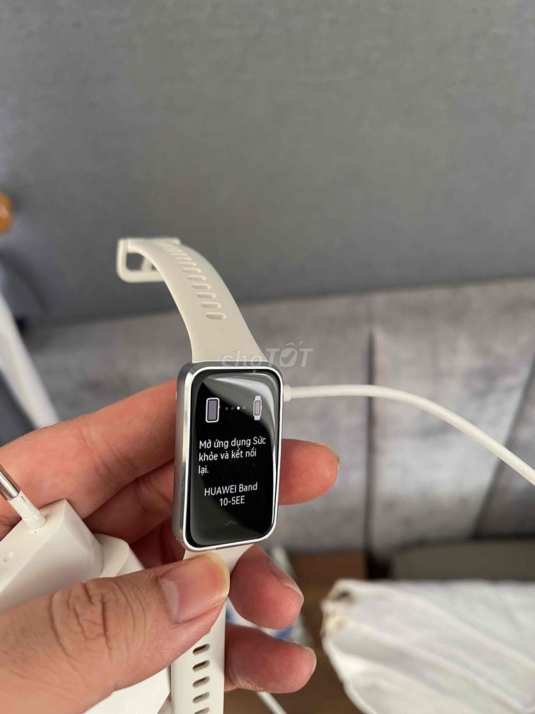 Huawei Band 10 Trắng. Mua bán Thiết bị đeo thông minh tại Quận Tây Hồ Hà Nội được đăng bởi nhã nhi hình 1