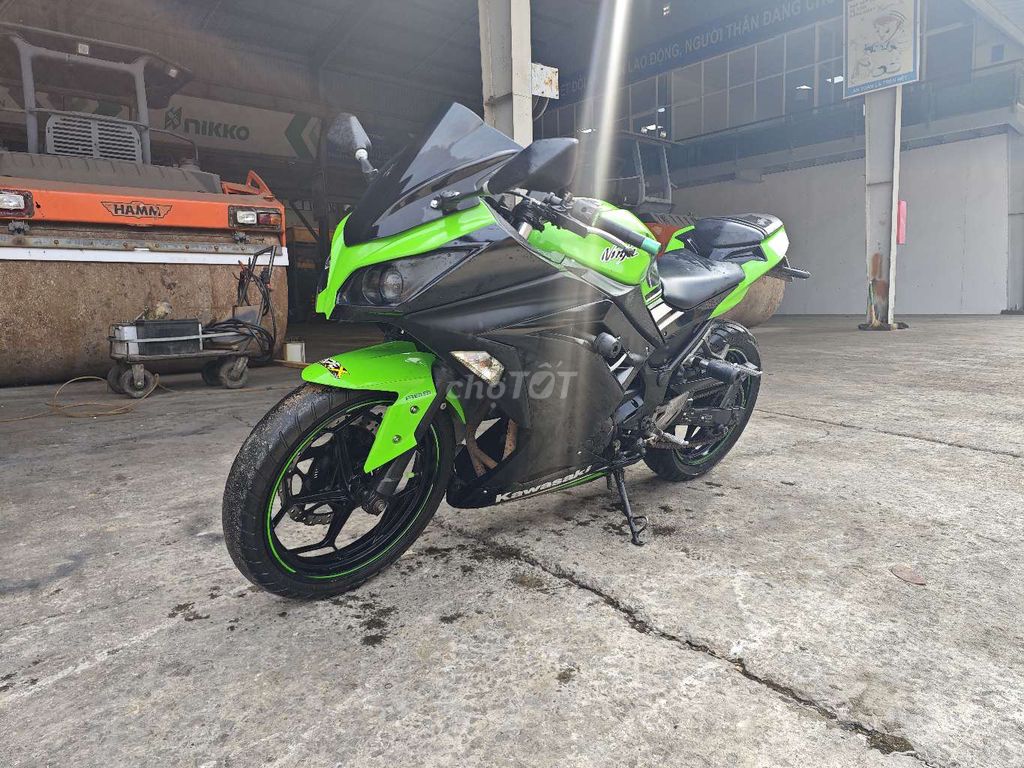 Kawasaki Ninja 300 Xanh lá Đen. Mua bán Xe máy tại Thành phố Biên Hòa Đồng Nai được đăng bởi Phúc Hiếu Trần hình 1