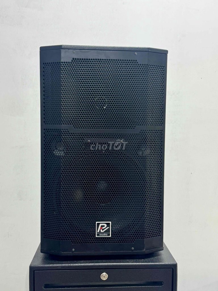 Loa R Audio Đen Mới 100%. Mua bán Tivi, Âm thanh tại Huyện Phong Điền Cần Thơ được đăng bởi Phong Vũ Audio Cần Thơ hình 1