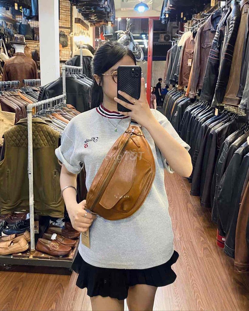Túi đeo bao tử năng động,cá tính cân mọi hoạt động. Mua bán Túi xách tại Huyện Kiến Thuỵ Hải Phòng được đăng bởi  Nguyễn Minh Châu hình 1
