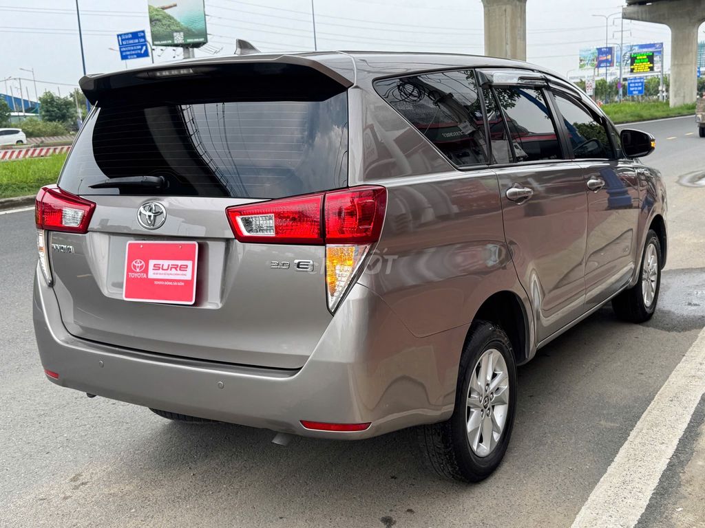 Innova 2018 2.0E - Màu Đồng Ánh Kim. Mua bán Ô tô tại Quận Gò Vấp Tp Hồ Chí Minh được đăng bởi Lộc Xe Cũ Toyota Đông Sài Gòn Nguyễn Văn Lượng hình 4