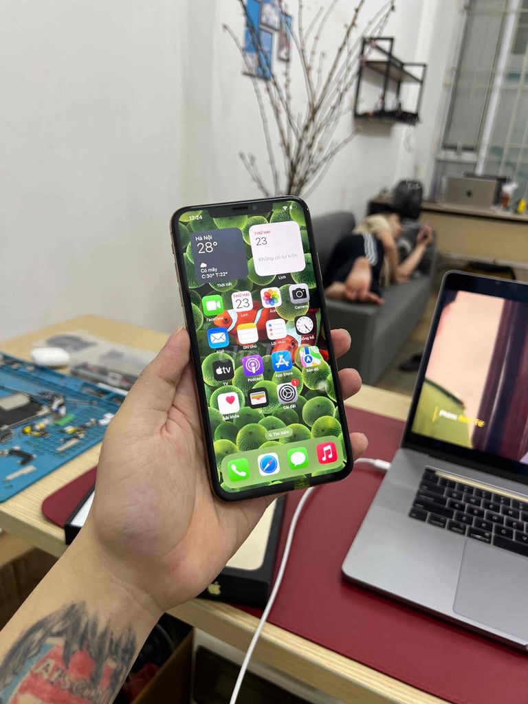 iPhone Xs Max Gold QTE 256G Full Chức Năng Đẹp 99%. Mua bán Điện thoại tại Quận Đống Đa Hà Nội được đăng bởi Hà Nội Mobile Bao Duyệt Nợ Xấu hình 1