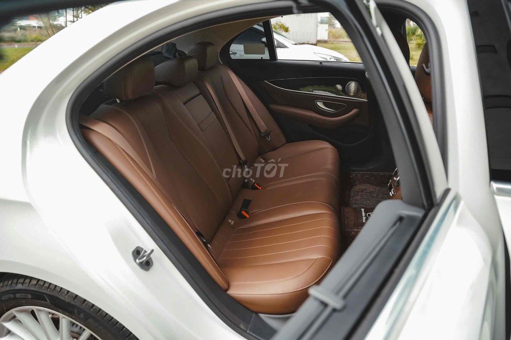Mercedes Benz E Class 2023 - 6999 km cực đẹp. Mua bán Ô tô tại Quận 7 Tp Hồ Chí Minh được đăng bởi Hoàng Anh Tuấn hình 10