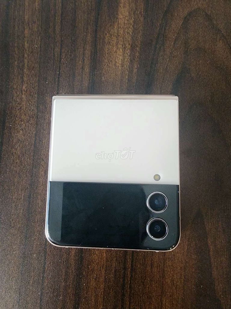 Samsung Galaxy Z Flip4 Kem Lỗi gập màn hình. Mua bán Điện thoại tại Quận 8 Tp Hồ Chí Minh được đăng bởi Thuỳ Giang hình 1