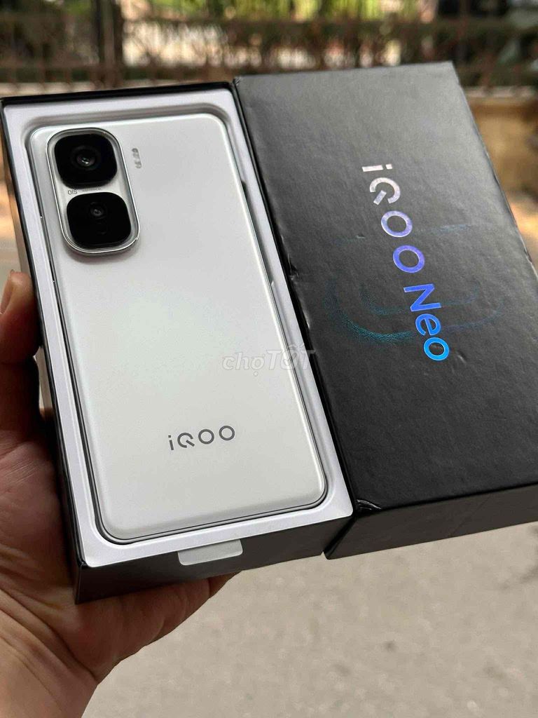 iQOO Neo10 256GB Trắng. Mua bán Điện thoại tại Thành phố Nam Định Nam Định được đăng bởi TRÍ DŨNG STORE hình 1