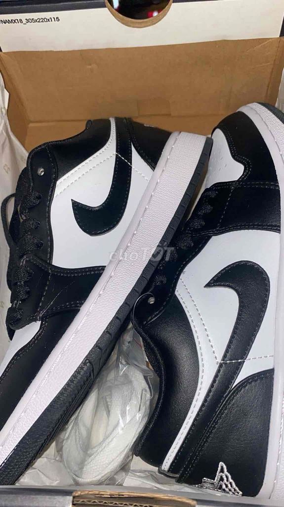 Giày Nike Jordan Low 1 Panda nam nữ size 36-37. Mua bán Giày dép tại Quận 12 Tp Hồ Chí Minh được đăng bởi Phan Quỳnh Thảo hình 1
