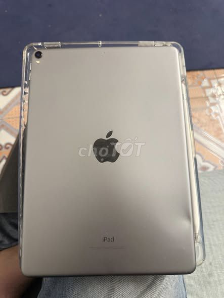 Apple iPad Pro 10.5 inch 256GB. Mua bán Máy tính bảng tại Quận Ba Đình Hà Nội được đăng bởi Hội Đồ Điện Tử hình 1