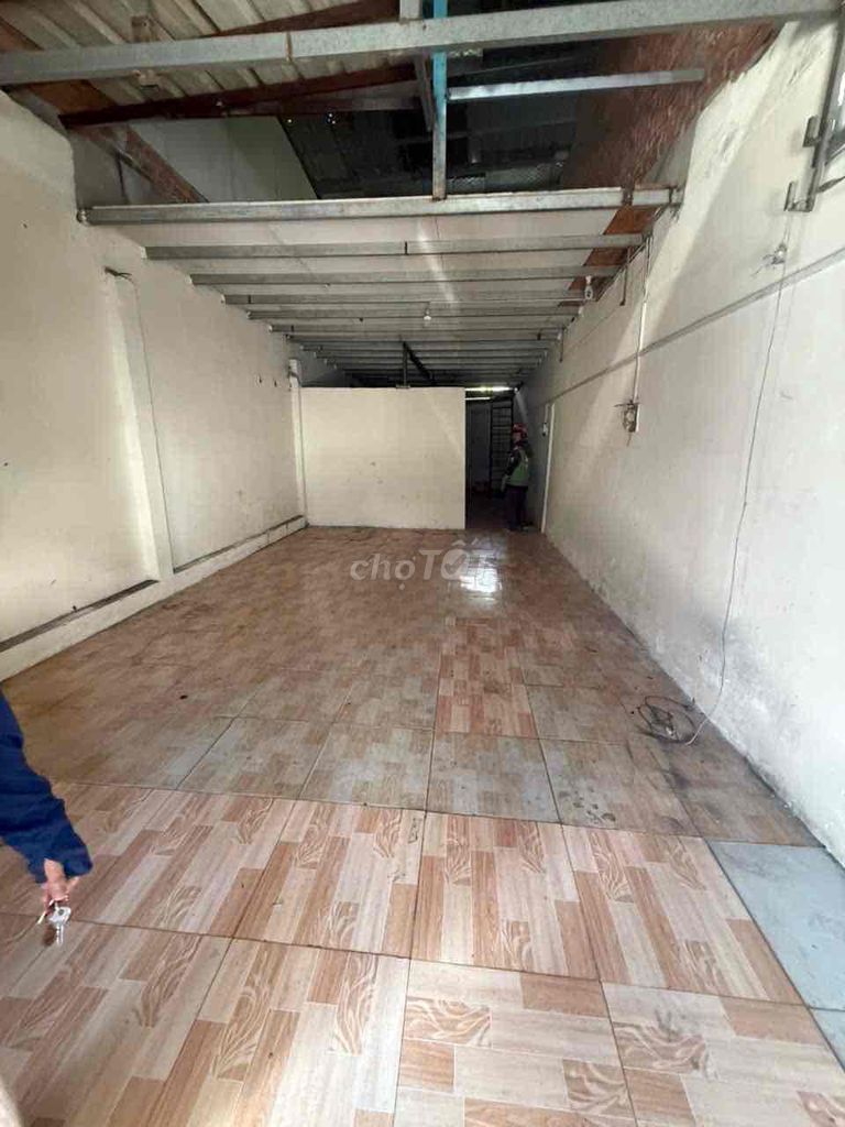 kho Bùi tư toàn an lạc bình Tân DT180m giá 8tr