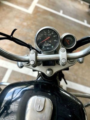 Suzuki GZ150-A màu đen bạc. Mua bán Xe máy tại Quận 4 Tp Hồ Chí Minh được đăng bởi Nguyễn Đỗ Thùy Dương hình 1
