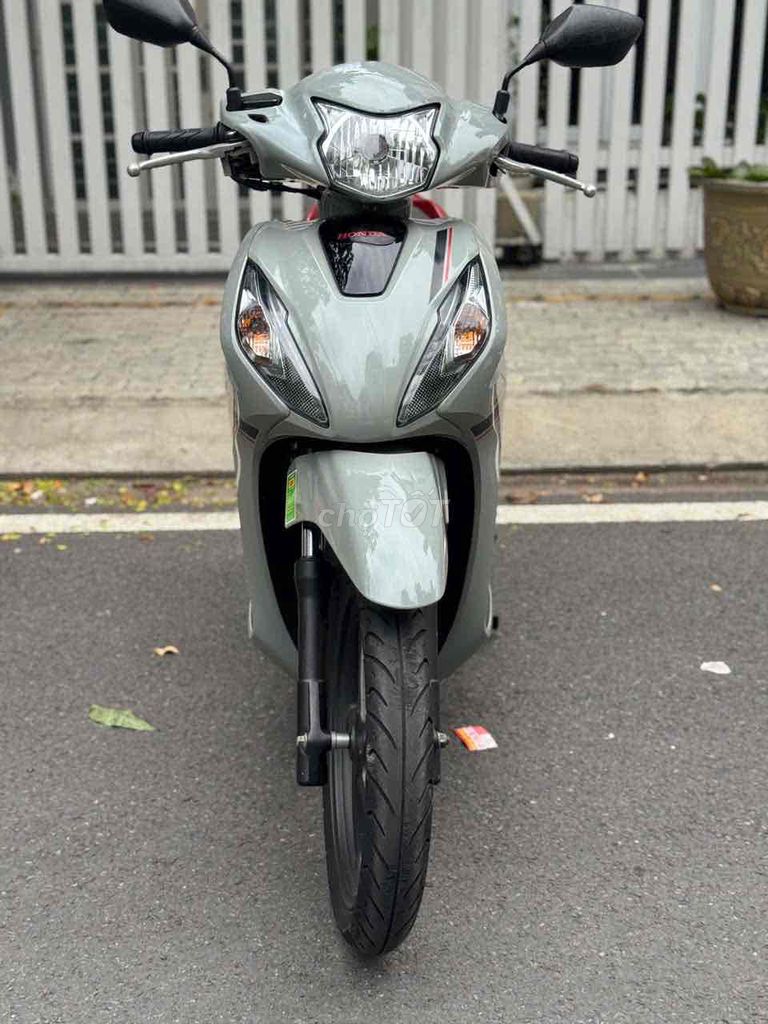 Honda Vision 2025 Thể thao đặc biệt Xám 9000km