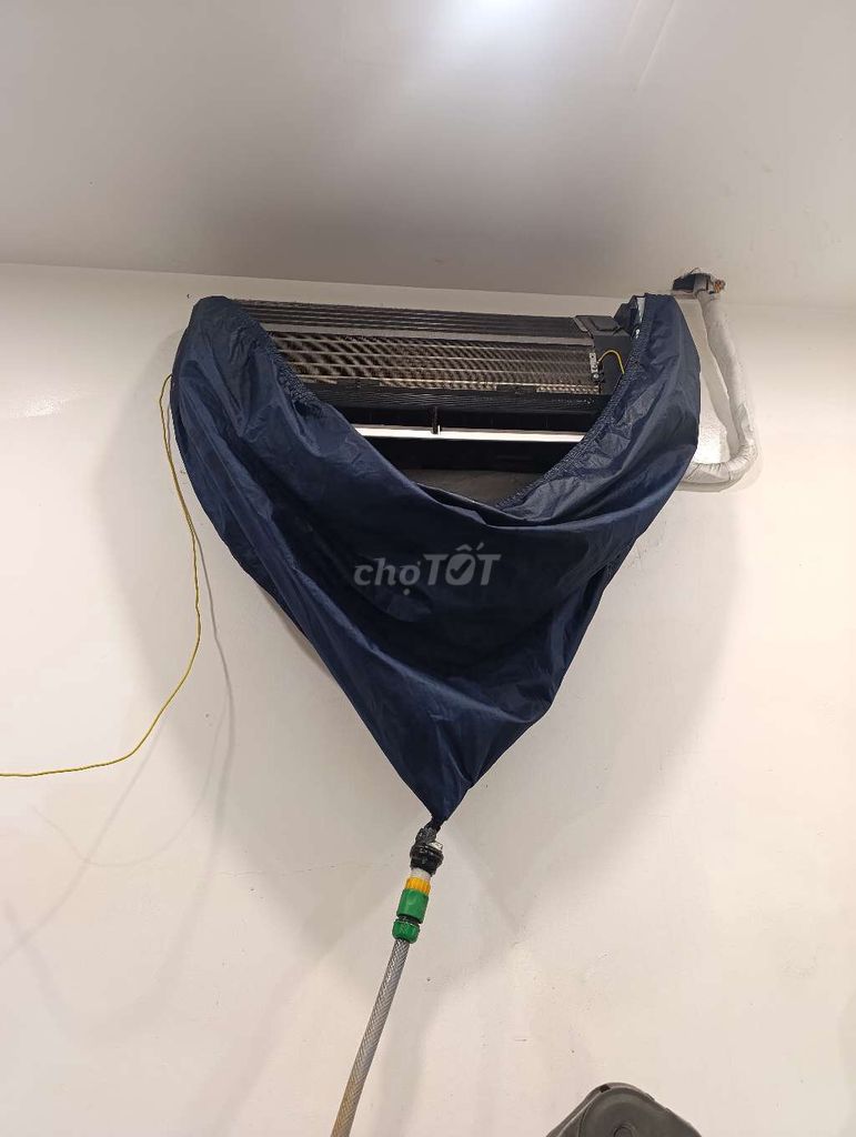 Dịch vụ vệ sinh máy lạnh tại nhà. Dịch vụ tại Quận 7 Tp Hồ Chí Minh được đăng bởi Nguyễn Văn Hòa hình 1