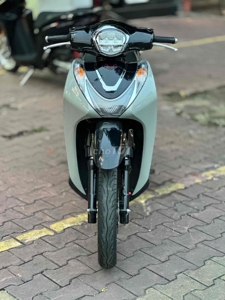Рассрочка 0% - Honda SH Mode 2023 Серый Цемент