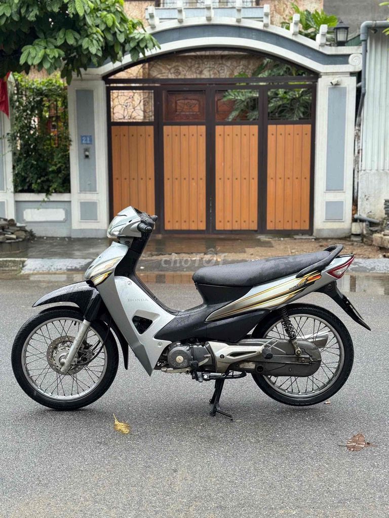 Хонда Вейв S 100 2007, серебро, 30 000 км