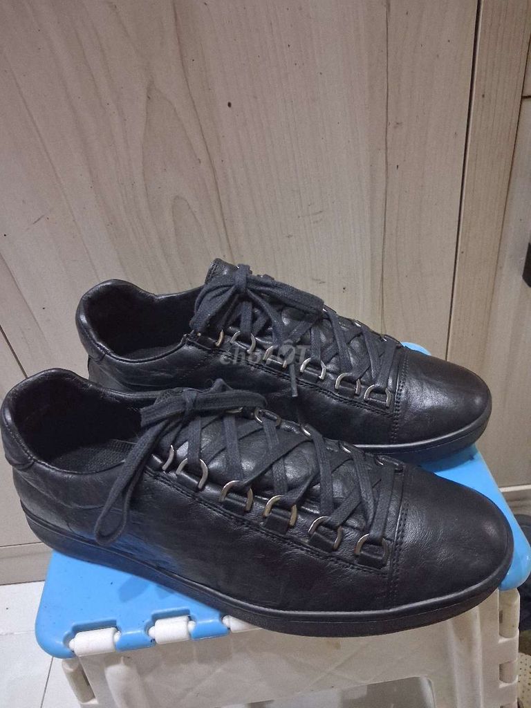 Giày sneakers Nam Da bò Đen size 41 Hàn Quốc. Mua bán Giày dép tại Quận 7 Tp Hồ Chí Minh được đăng bởi An Vũ hình 1