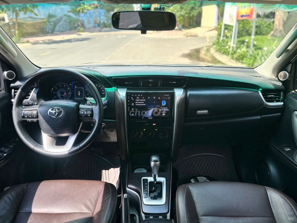Toyota Fortuner 2020 số tự động máy dầu. Mua bán Ô tô tại Quận 12 Tp Hồ Chí Minh được đăng bởi Thu 381 hình 6