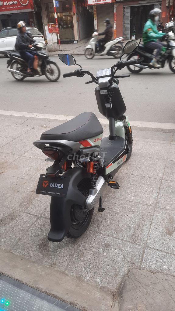 Xe máy điện Yadea XBull Xám. Mua bán Xe điện tại Quận Hai Bà Trưng Hà Nội được đăng bởi Xe Điện OKXE hình 6