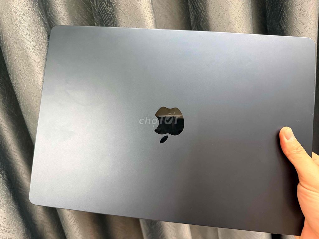 Apple MacBook Air M2 15.3 inch 8GB/256GB. Mua bán Laptop tại Quận 4 Tp Hồ Chí Minh được đăng bởi Tâm Nguyễn hình 1