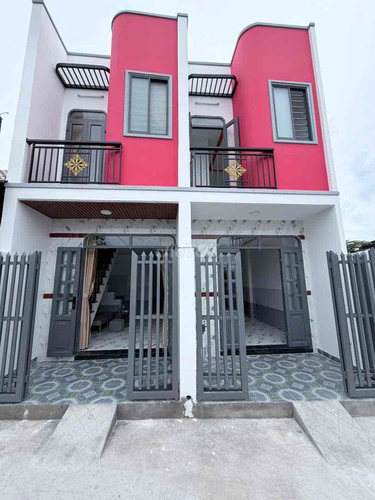 NHÀ SHR HÓC NGAY CHỢ