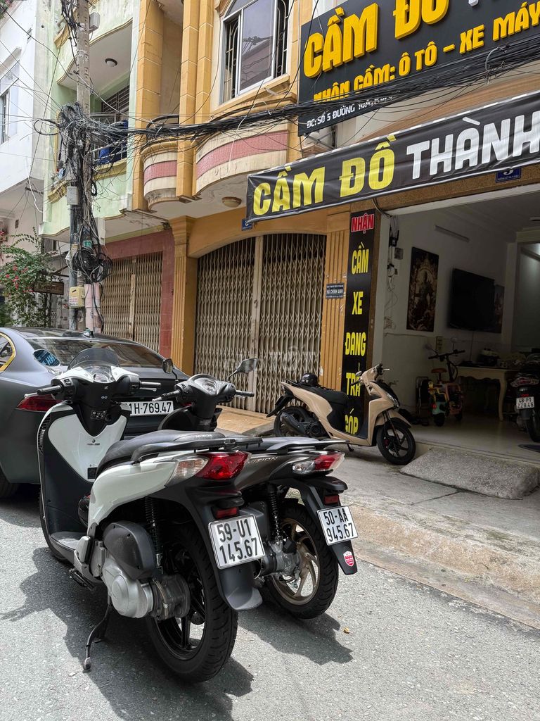 xe mới chưa lăn bánh kèm biển đấu giá. Mua bán Xe máy tại Quận 4 Tp Hồ Chí Minh được đăng bởi đạt hình 5