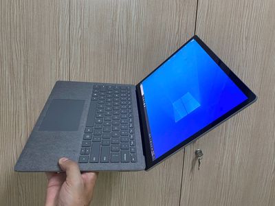 Surface Laptop 4 Core i7 16G 512G Bảo Hành dài. Mua bán Laptop tại Quận 7 Tp Hồ Chí Minh được đăng bởi Jack Nguyễn