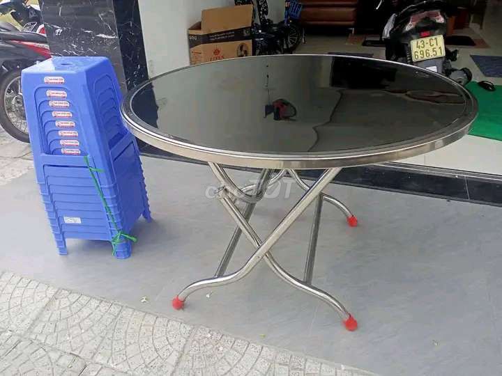 Bàn tròn inox 1m2 chỉ 750k, sẵn giao ngay. Mua bán Bàn ghế tại Quận Hải Châu Đà Nẵng được đăng bởi UY TÍN hình 1