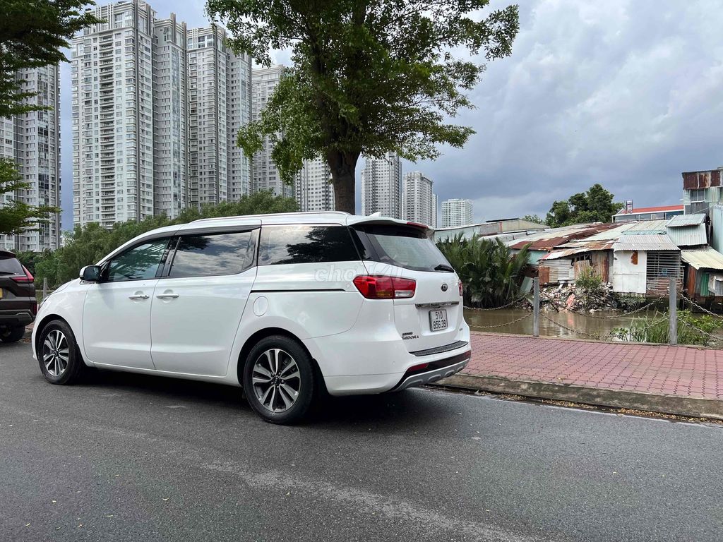 Kia Sedona 2019 Luxury D - 79 km ngay chu. Mua bán Ô tô tại Quận 7 Tp Hồ Chí Minh được đăng bởi Salon Ô Tô Cũ Hải Hà hình 5