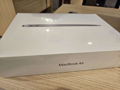 MacBook Air M1 likenew , tặng chuột Apple xịn