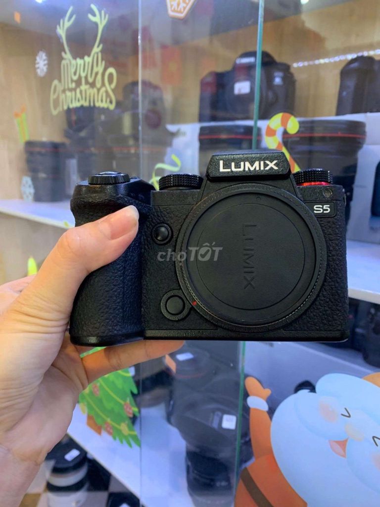 Panasonic Lumix S5. Mua bán Máy ảnh, Máy quay tại Quận 1 Tp Hồ Chí Minh được đăng bởi Thanh Thanh hình 1