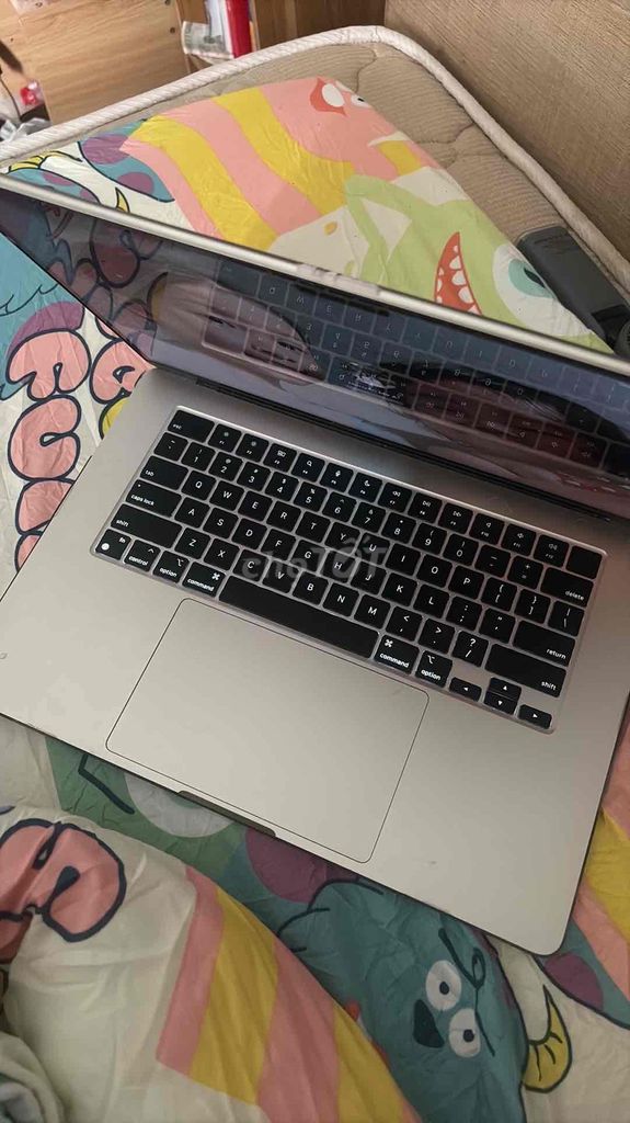Apple MacBook Air M2 15.3 inch 8GB/256GB Like New. Mua bán Laptop tại Quận 1 Tp Hồ Chí Minh được đăng bởi Poppy Nguyễn hình 1
