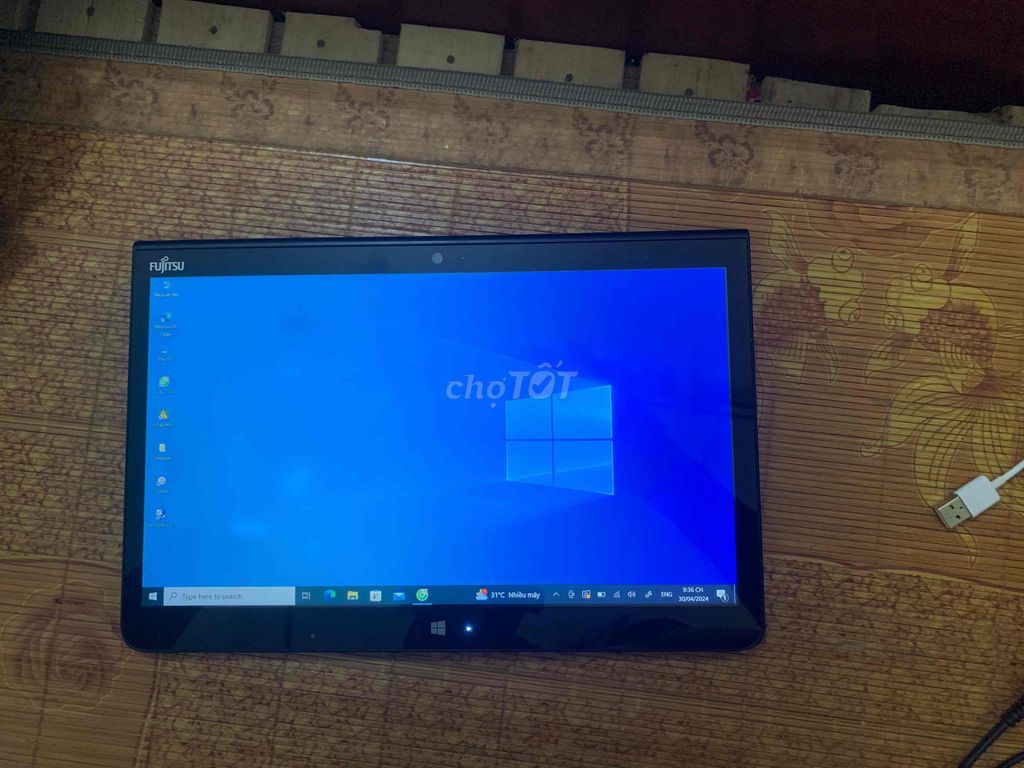 laptop tablet Fujitsu i5 5300/ram 4/ssd128