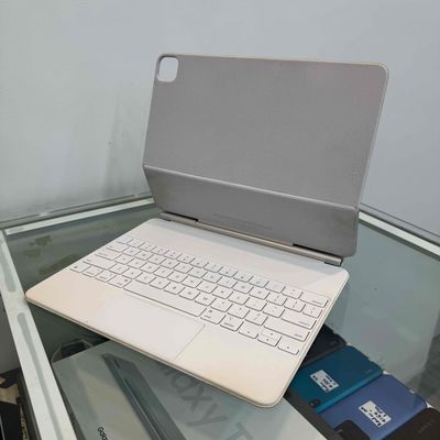 Bàn Phím iPad Magic 12.9 inch Used. Mua bán Phụ kiện (Màn hình, Chuột...) tại Quận Tân Bình Tp Hồ Chí Minh được đăng bởi Minh Tuấn