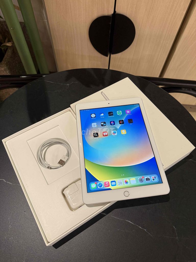 Apple iPad Gen 5 Bạc Đã sử dụng. Mua bán Máy tính bảng tại Thành phố Buôn Ma Thuột Đắk Lắk được đăng bởi Phạm Phương hình 1