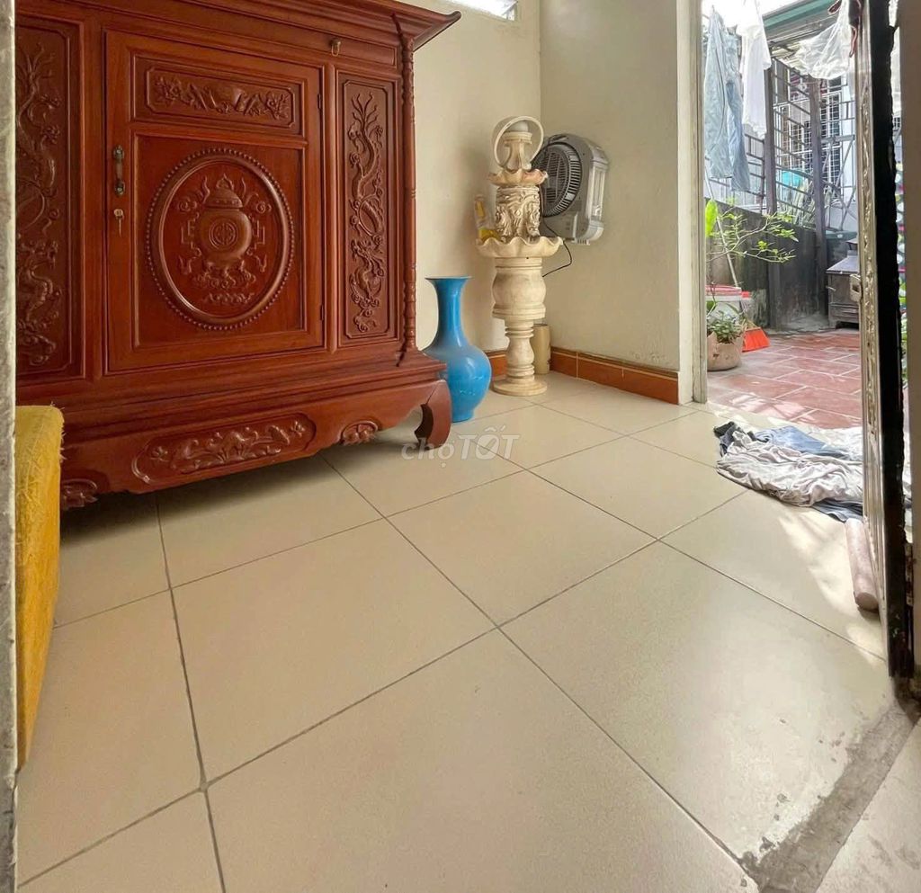 Cho thuê nhà 32m2 + gác xép, Hoàng Hoa Thám, Ba Đình