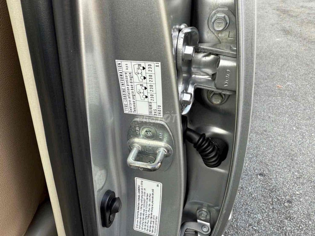 Toyota Innova 2015 2.0E 110.000 km. Mua bán Ô tô tại Huyện Giồng Riềng Kiên Giang được đăng bởi Bảo Liêm Hồ hình 7