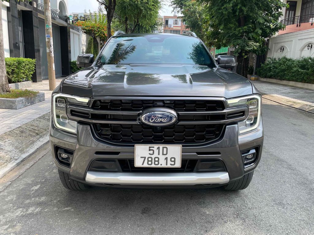 Ford Ranger Wildtrack 4x4 AT 2023 lướt 35,000 km