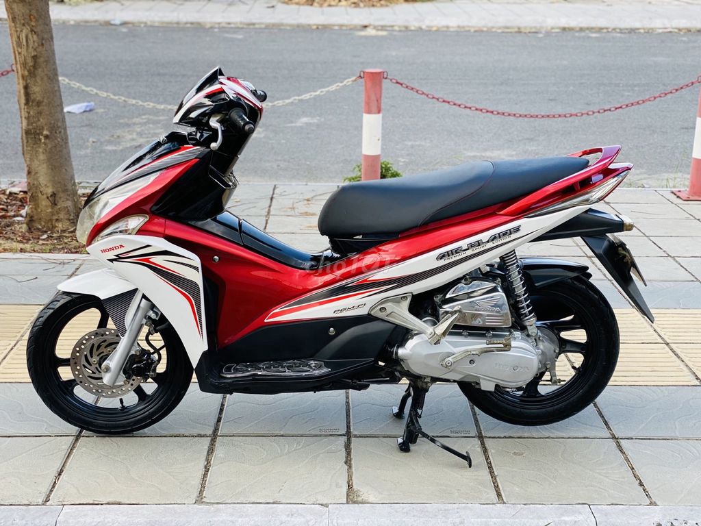Honda Air Blade 110 Fi CHÍNH CHỦ BIỂN HÀ NỘI. Mua bán Xe máy tại Quận Cầu Giấy Hà Nội được đăng bởi Đỗ Mai hình 4
