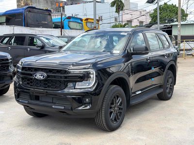 Ford Everest Tiêu chuẩn 2026 Đen Tự động