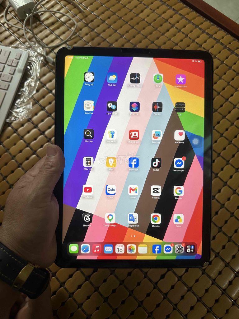 Apple iPad Air 4 A14 10.9 inch 4GB/64GB Mới. Mua bán Máy tính bảng tại Thành Phố Đồng Hới Quảng Bình được đăng bởi khánh hình 1