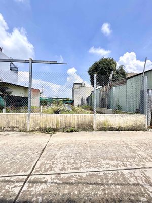 Bán Đất Mặt Hẻm -Nhánh Phạm Thị Giây 8 x 23 Shr 173m2. Mua bán đất tại Huyện Hóc Môn Tp Hồ Chí Minh được đăng bởi Hồng Lợi