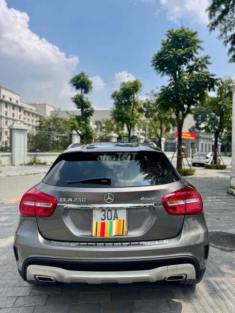 Mercedes GLA250 4Matic 2014-2015 AMG. Mua bán Ô tô tại Quận Thanh Xuân Hà Nội được đăng bởi Nguyễn Quang Đức hình 5