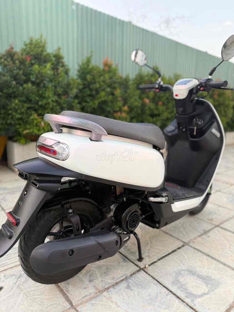 SYM Priti 50cc 2025 Trắng ánh trai ABS LED